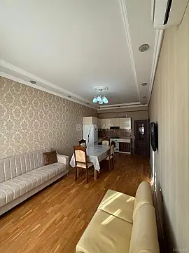 Kirayə verilir 2 otaqlı mənzil 55 m²