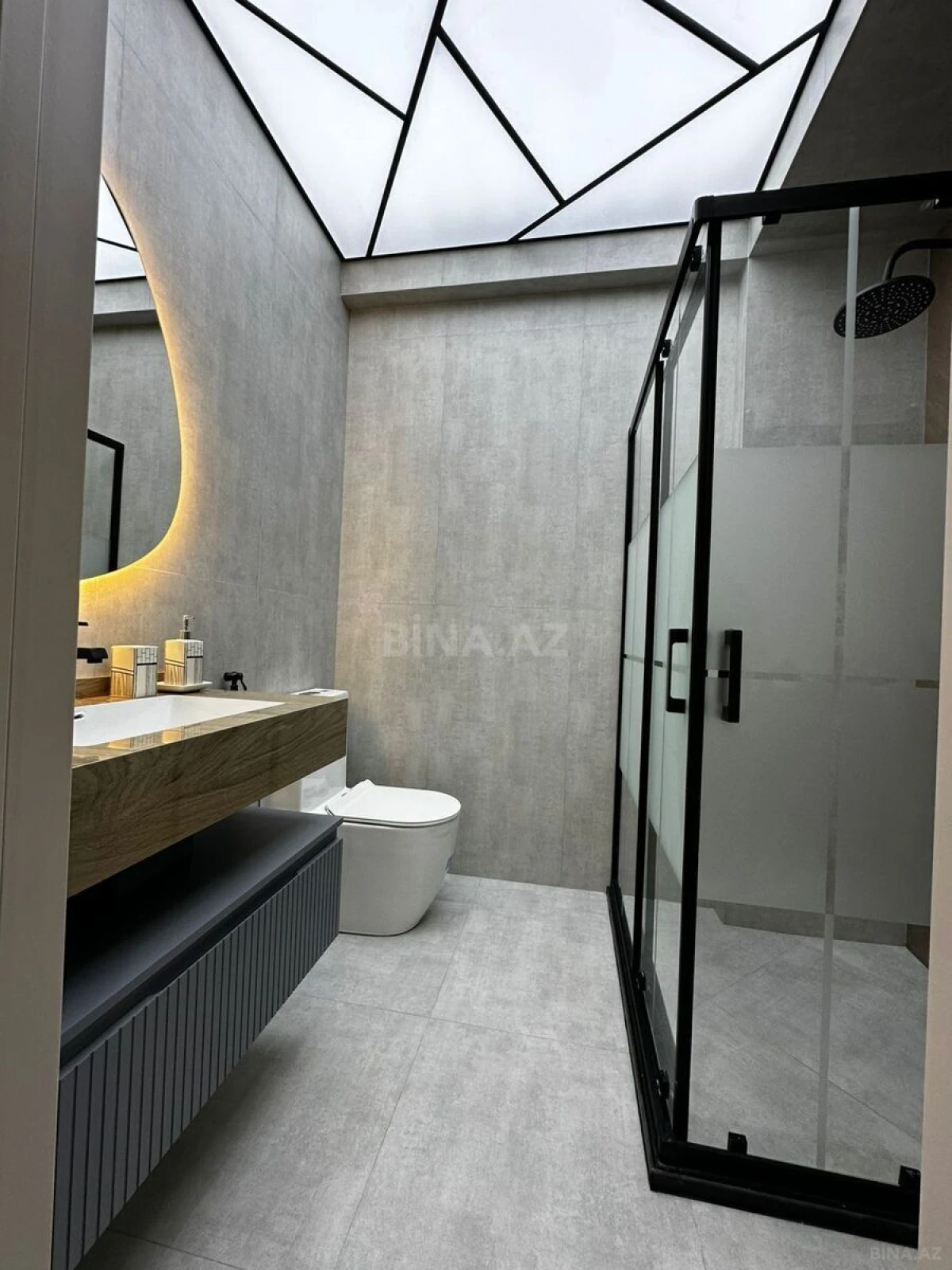 Satılır 2 otaqlı mənzil 55 m²