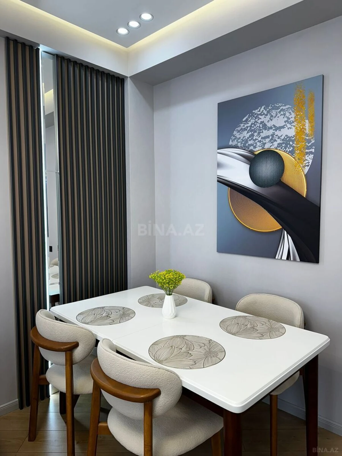 Satılır 2 otaqlı mənzil 55 m²