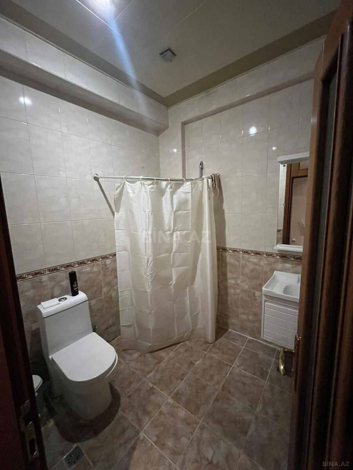 Kirayə verilir 2 otaqlı mənzil 70 m²