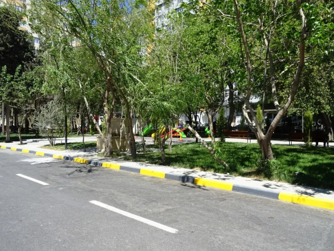 Satılır 4 otaqlı mənzil 115 m²