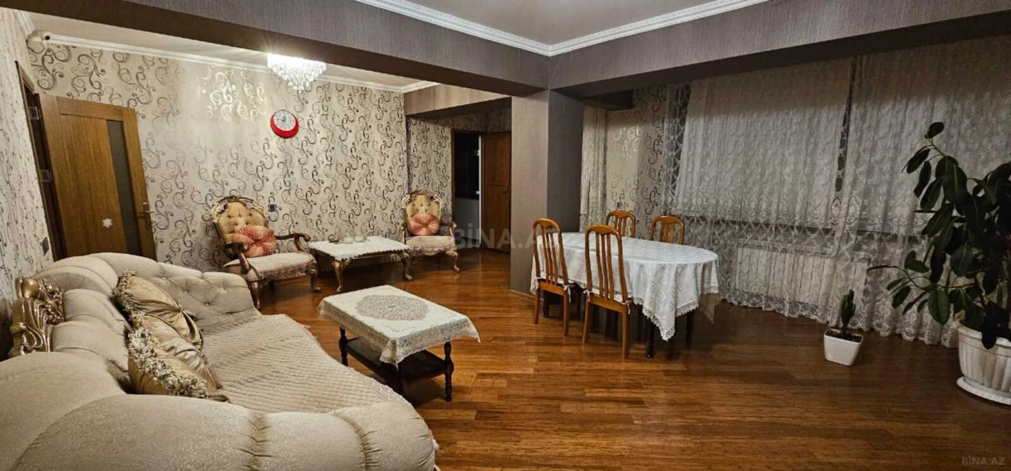 Satılır 4 otaqlı mənzil 115 m²