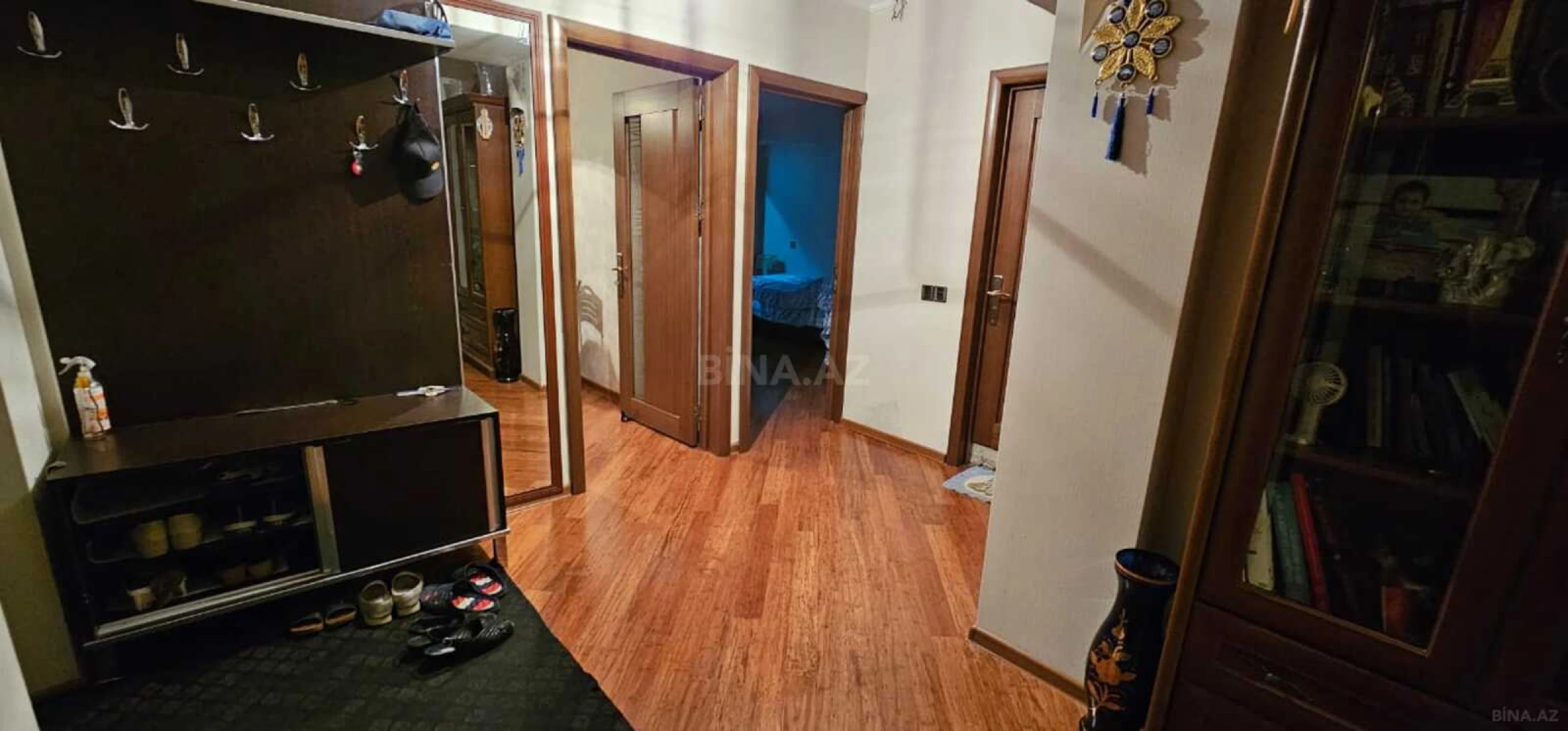 Satılır 4 otaqlı mənzil 115 m²