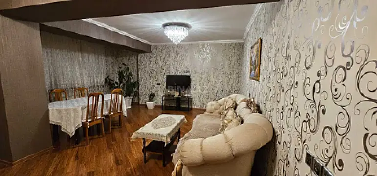 Satılır 4 otaqlı mənzil 115 m²