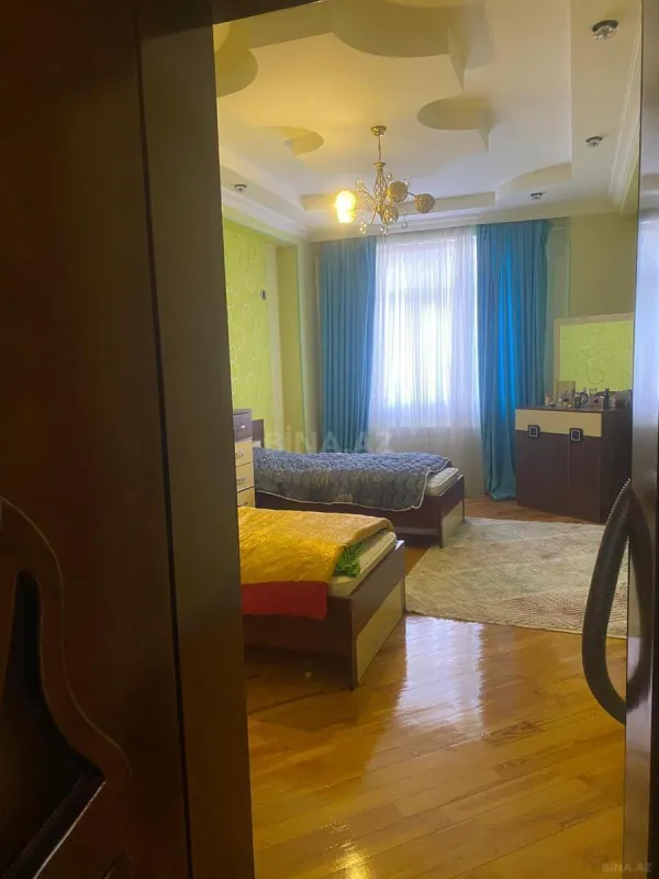 Kirayə verilir 3 otaqlı mənzil 145 m²
