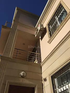 Satılır 9 otaqlı həyət evi 500 m² — Bakı 9 otaq 500.00 m²