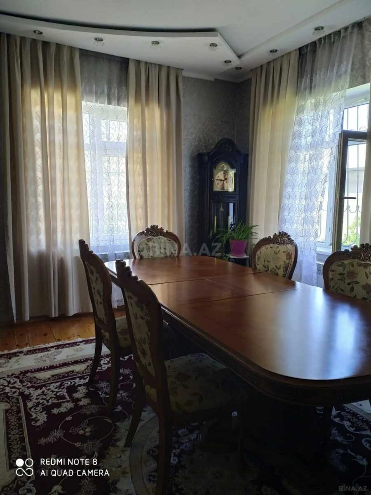 Satılır 9 otaqlı həyət evi 500 m²