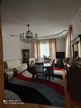 Satılır 9 otaqlı həyət evi 500 m²