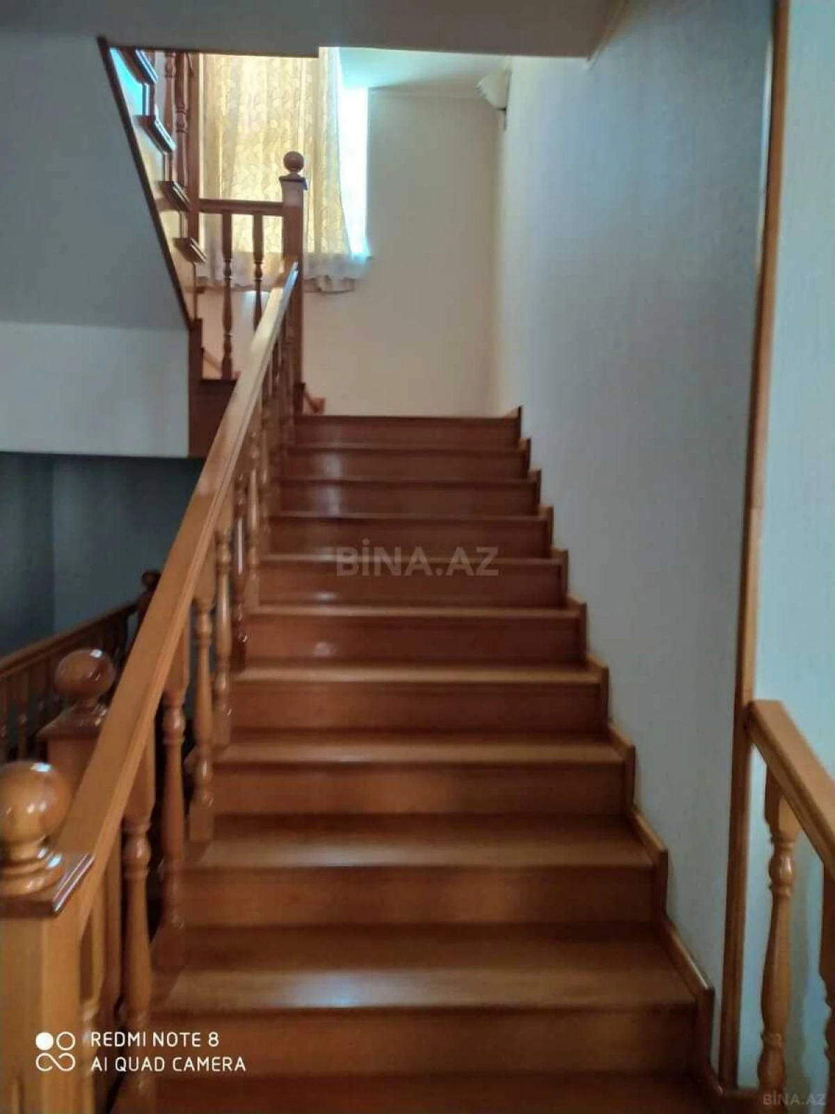 Satılır 9 otaqlı həyət evi 500 m²