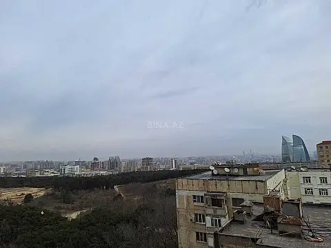 Satılır 3 otaqlı mənzil 137 m²