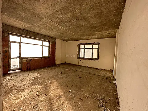 Satılır 3 otaqlı mənzil 137 m²
