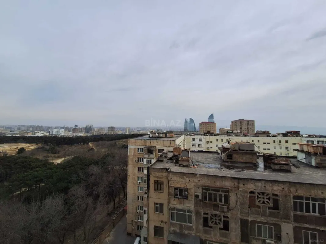 Satılır 3 otaqlı mənzil 137 m²