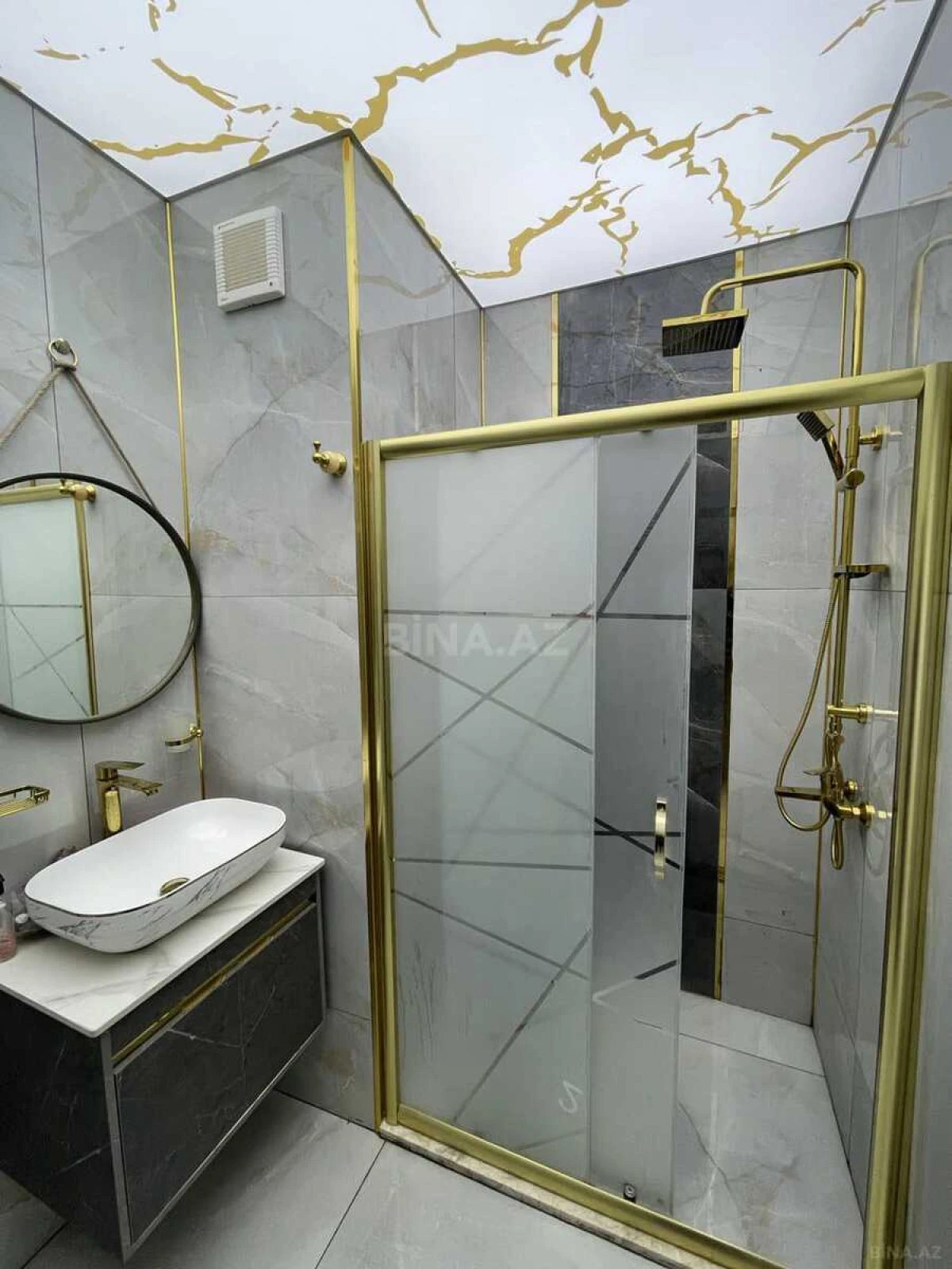 Satılır 2 otaqlı mənzil 65 m²