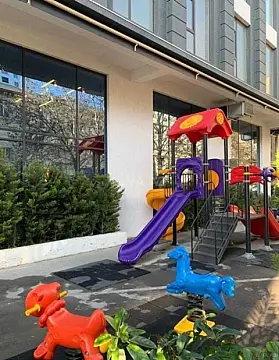 Satılır 4 otaqlı mənzil 168 m²