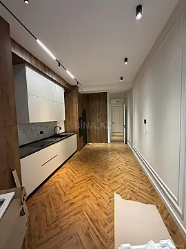 Kirayə verilir 3 otaqlı mənzil 180 m²