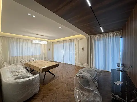 Kirayə verilir 3 otaqlı mənzil 180 m²