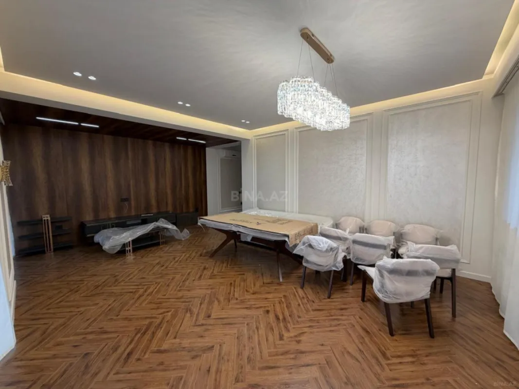 Kirayə verilir 3 otaqlı mənzil 180 m²