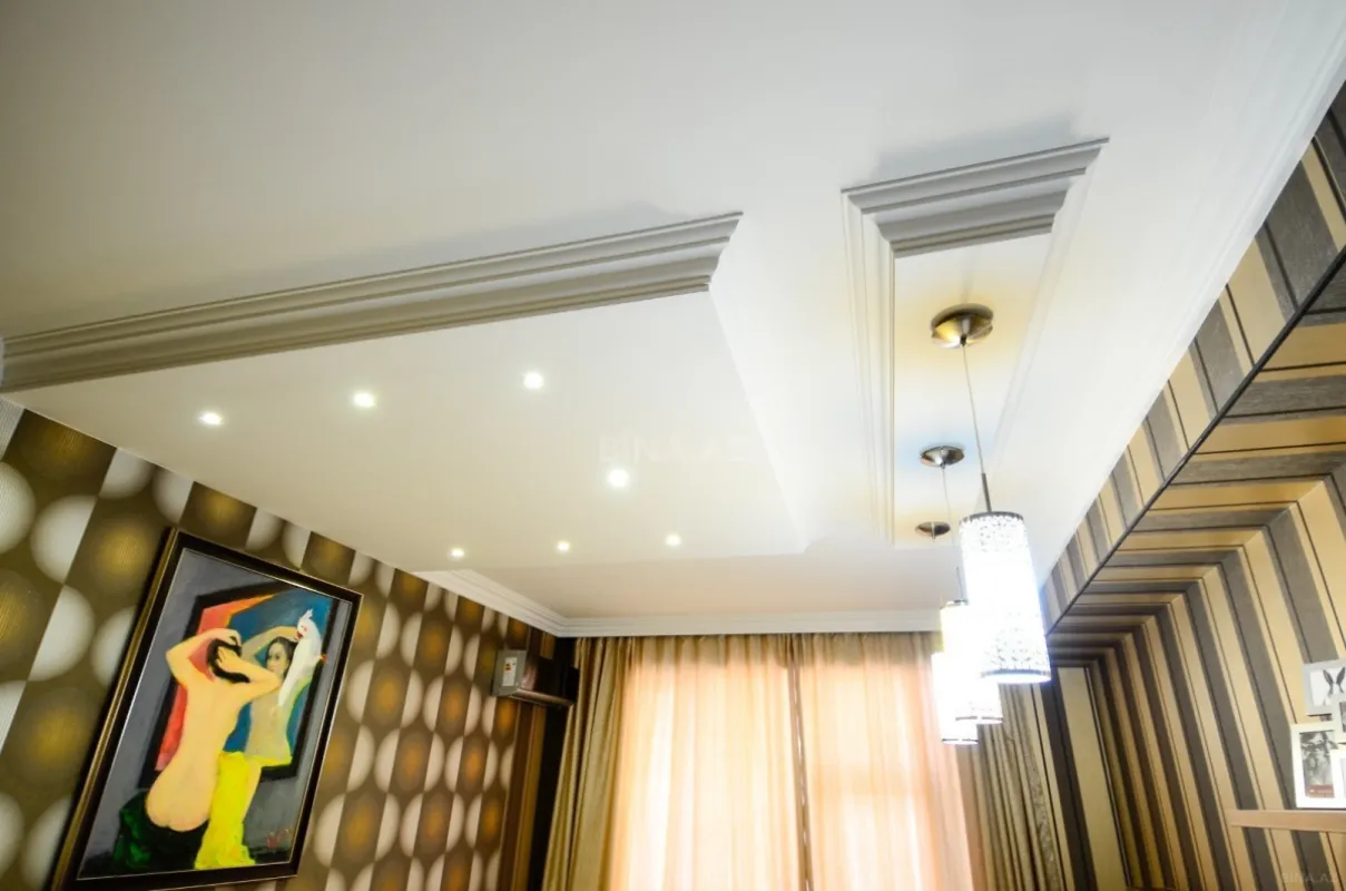 Satılır 2 otaqlı mənzil 62 m²