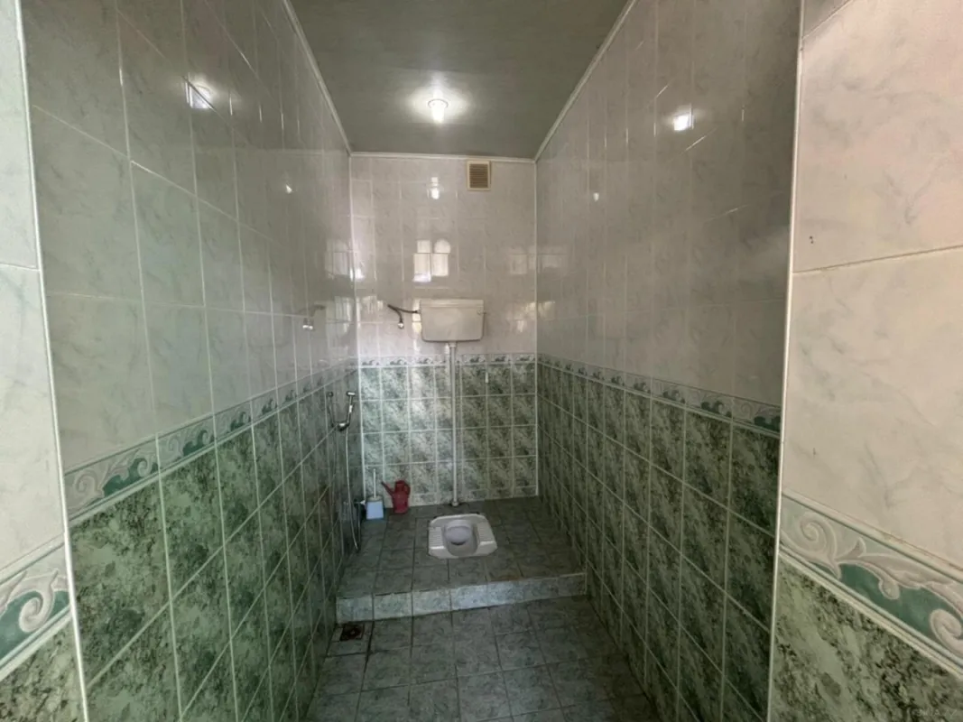 Satılır 10 otaqlı həyət evi 550 m²