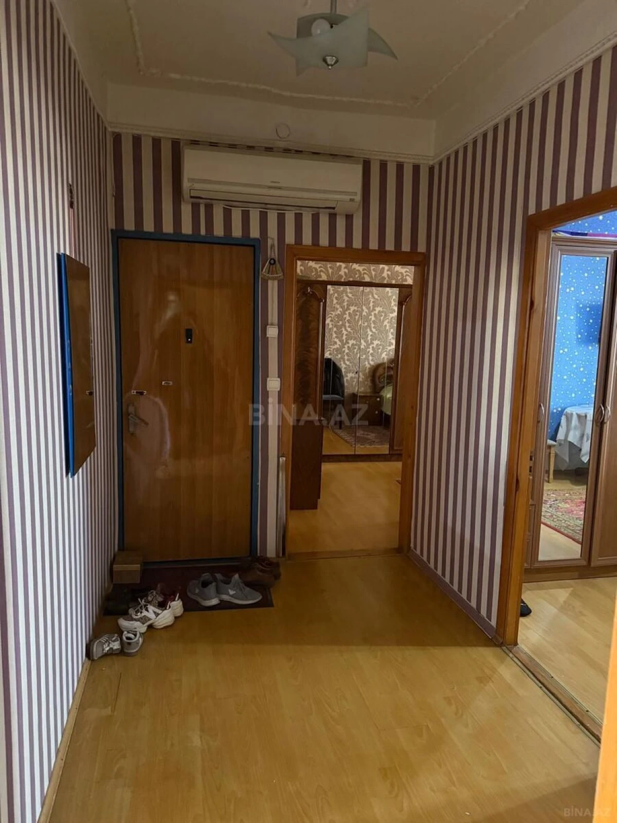 Satılır 4 otaqlı mənzil 120 m²