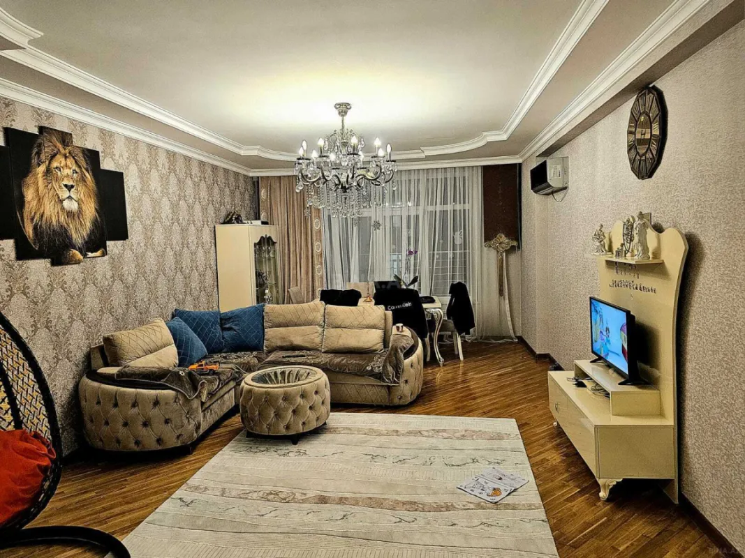 Satılır 3 otaqlı mənzil 138 m²