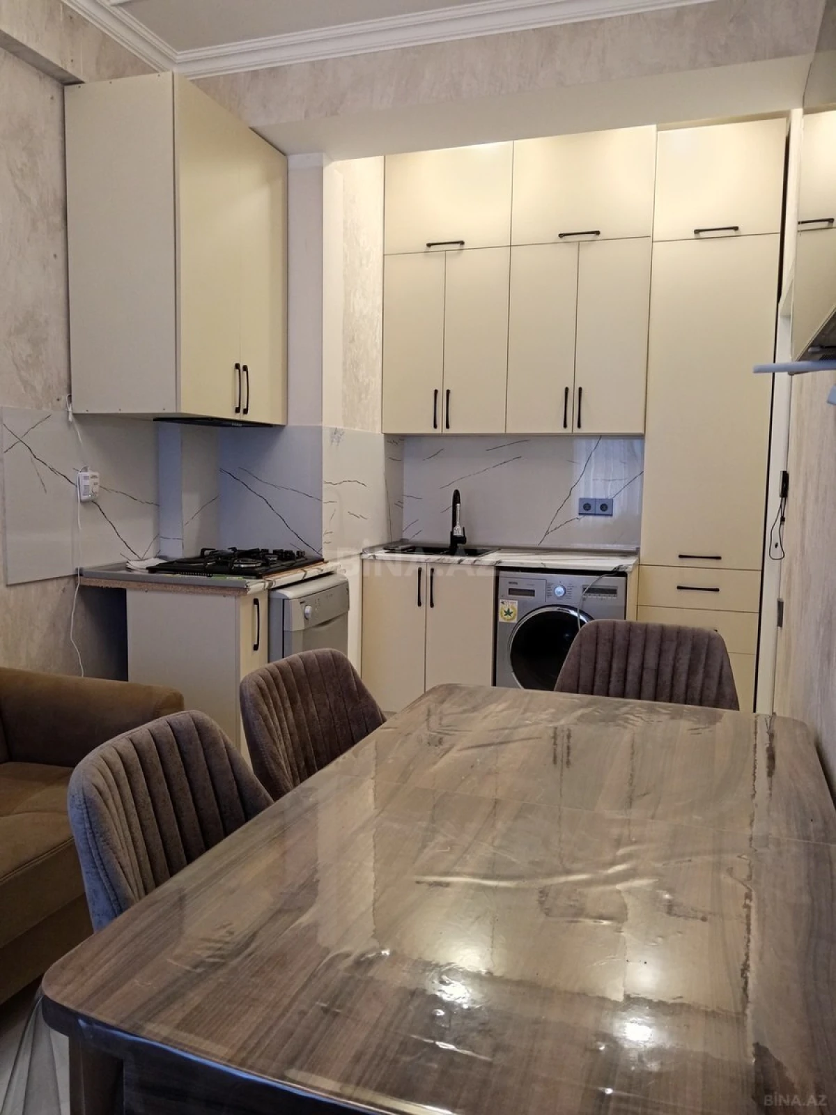 Kirayə verilir 2 otaqlı mənzil 54 m²