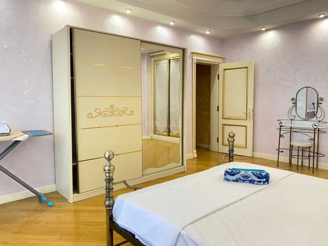 Kirayə verilir 3 otaqlı mənzil 105 m²