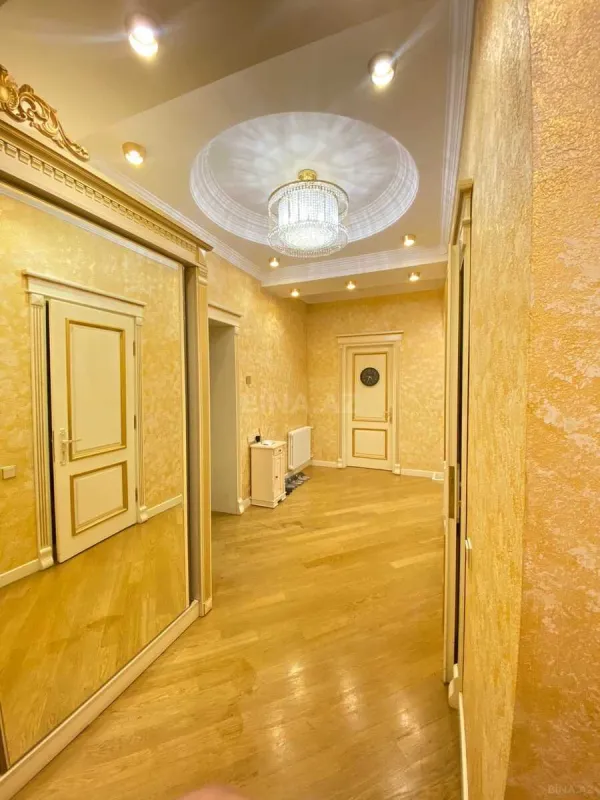 Kirayə verilir 3 otaqlı mənzil 105 m²