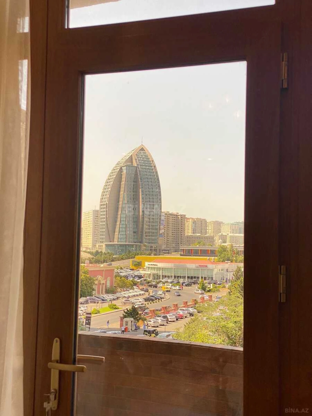 Kirayə verilir 3 otaqlı mənzil 105 m²