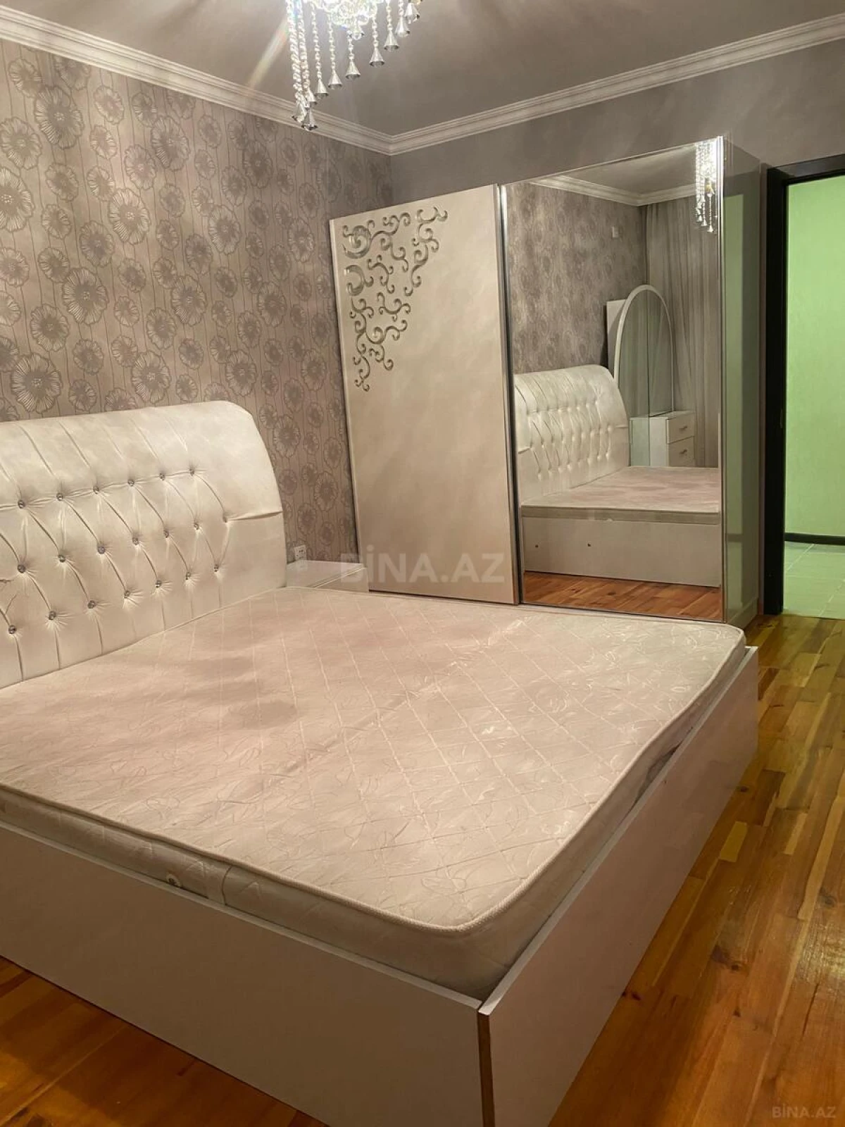 Satılır 2 otaqlı mənzil 75 m²