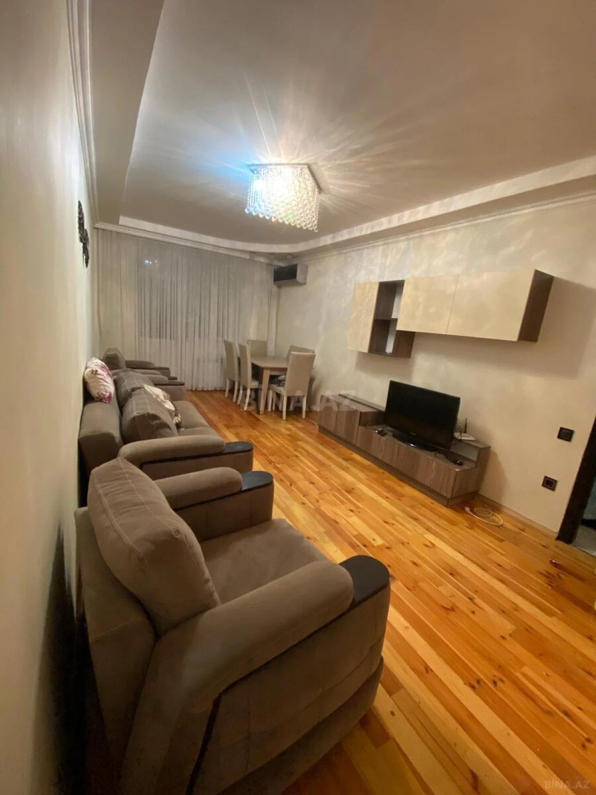Satılır 2 otaqlı mənzil 75 m²