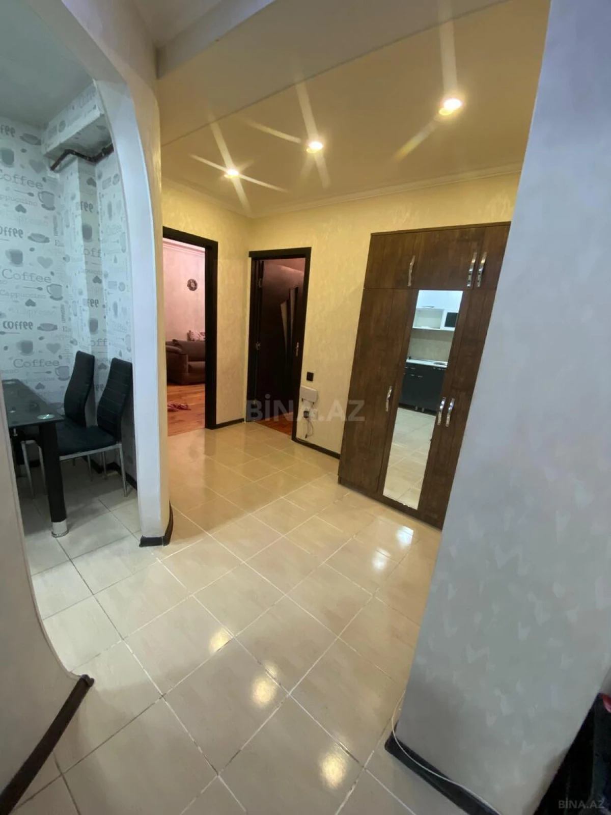 Satılır 2 otaqlı mənzil 75 m²
