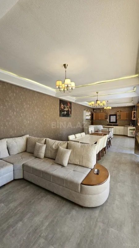 Satılır 7 otaqlı həyət evi 500 m²