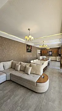 Satılır 7 otaqlı həyət evi 500 m²