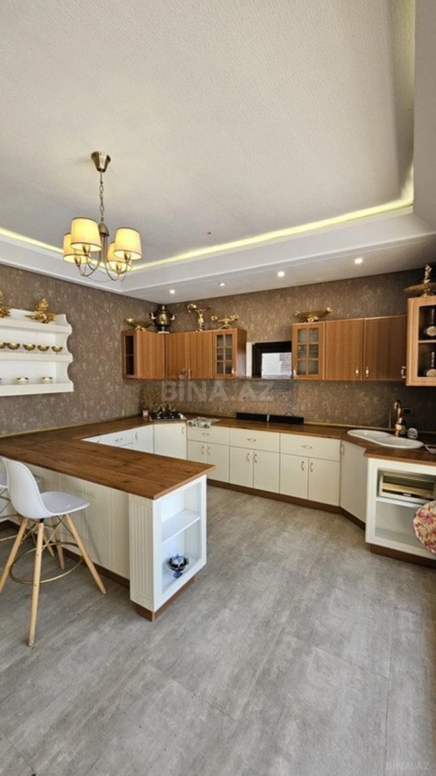 Satılır 7 otaqlı həyət evi 500 m²