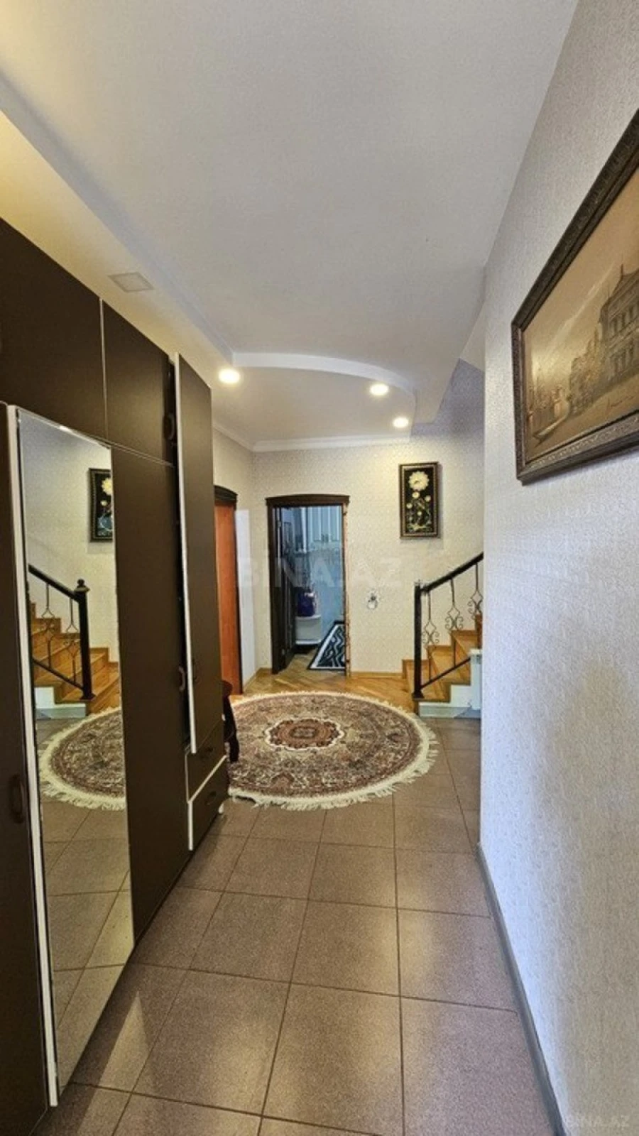 Satılır 7 otaqlı həyət evi 500 m²