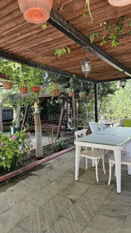 Satılır 7 otaqlı həyət evi 500 m²