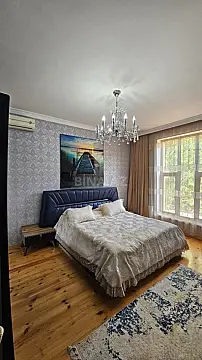 Satılır 7 otaqlı həyət evi 500 m²