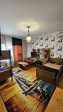 Satılır 7 otaqlı həyət evi 500 m²