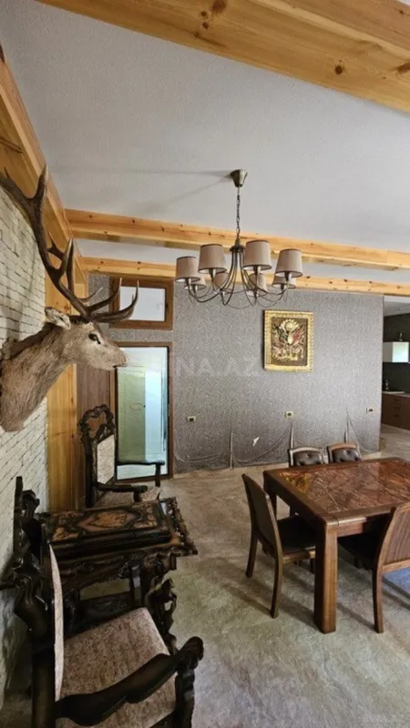 Satılır 7 otaqlı həyət evi 500 m²