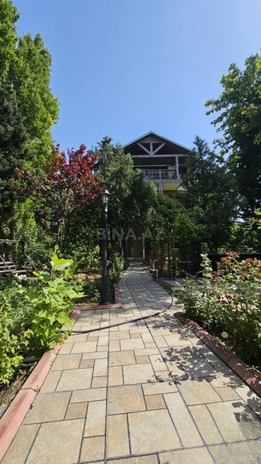 Satılır 7 otaqlı həyət evi 500 m²