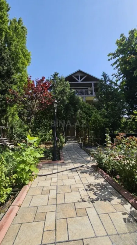 Satılır 7 otaqlı həyət evi 500 m²
