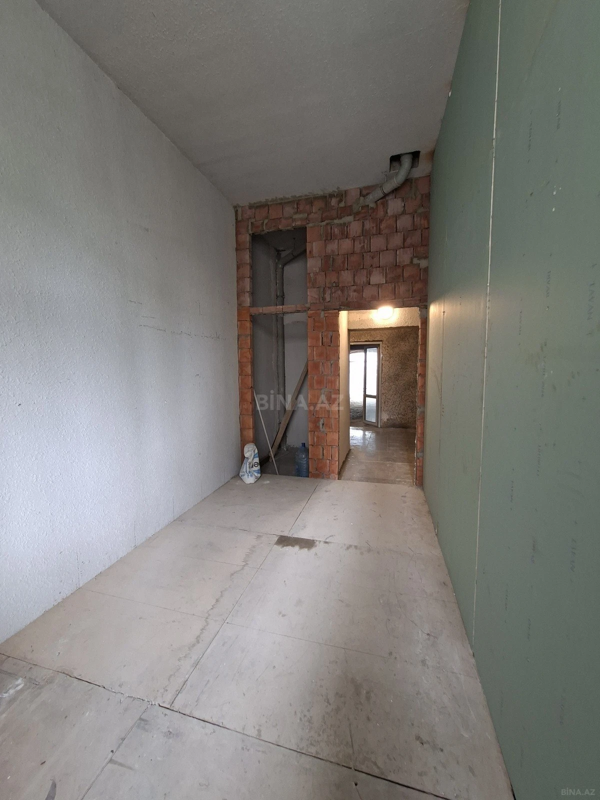 Satılır 1 otaqlı ofis 14 m²