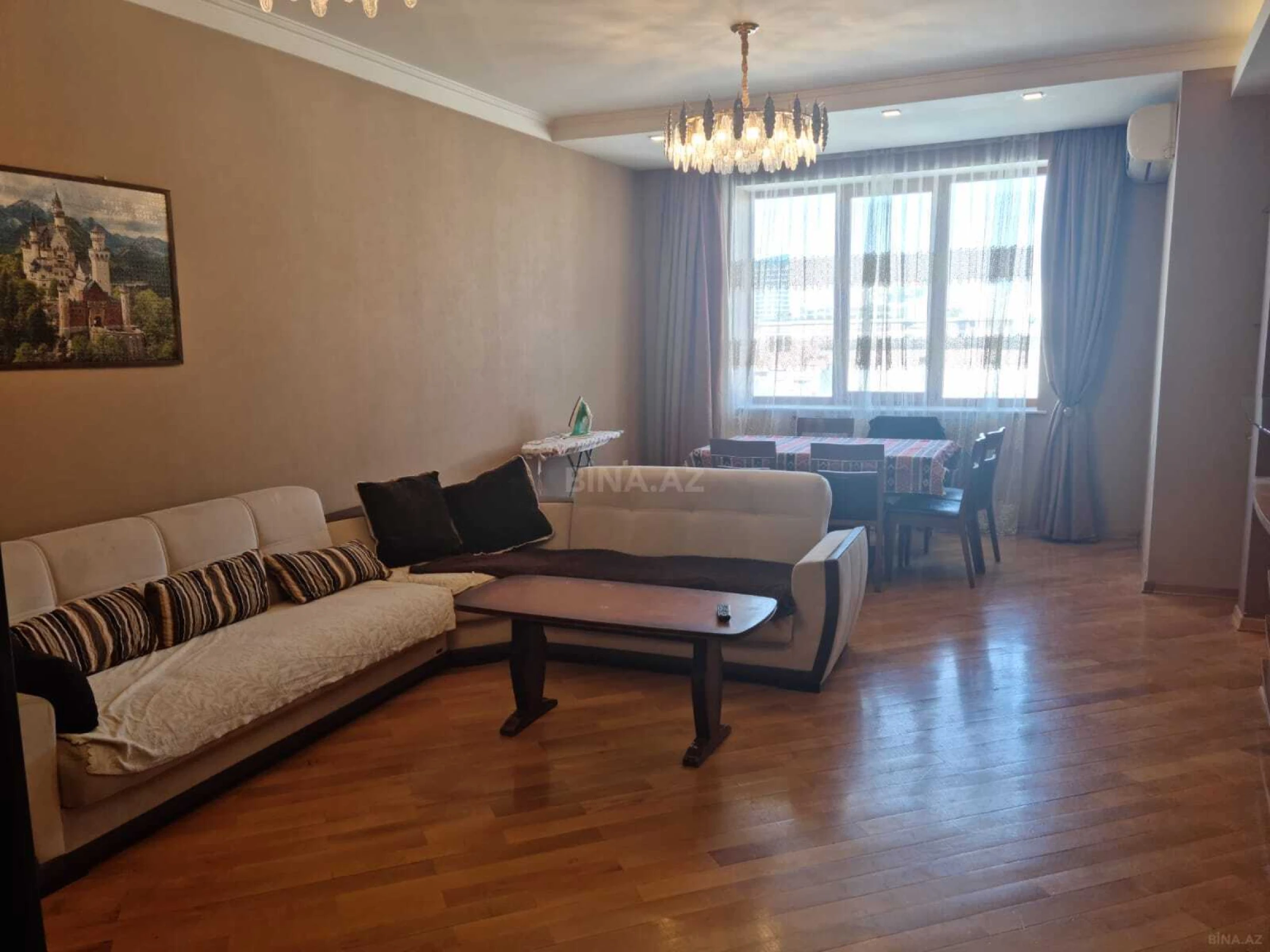 Satılır 4 otaqlı mənzil 170 m²
