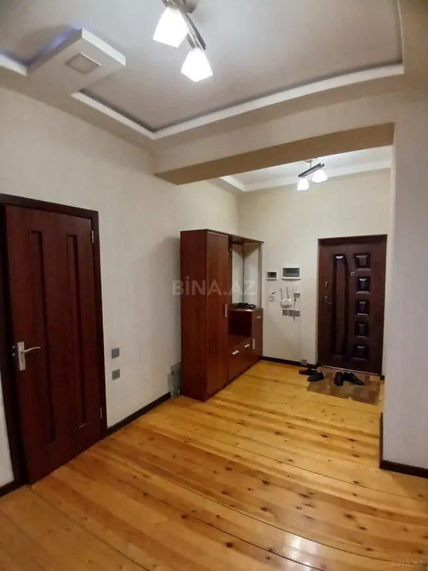Satılır 2 otaqlı mənzil 95 m²