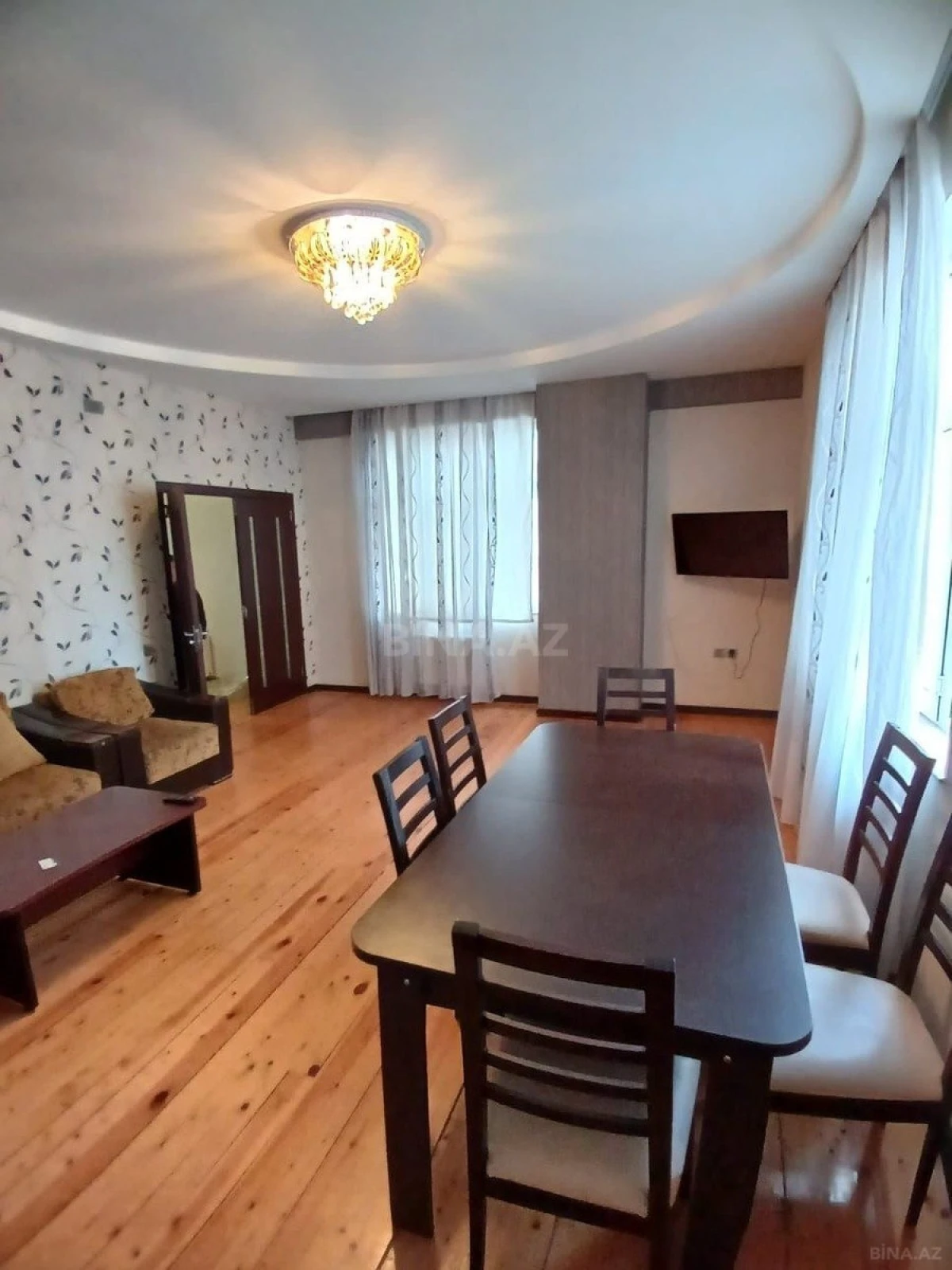 Satılır 2 otaqlı mənzil 95 m²