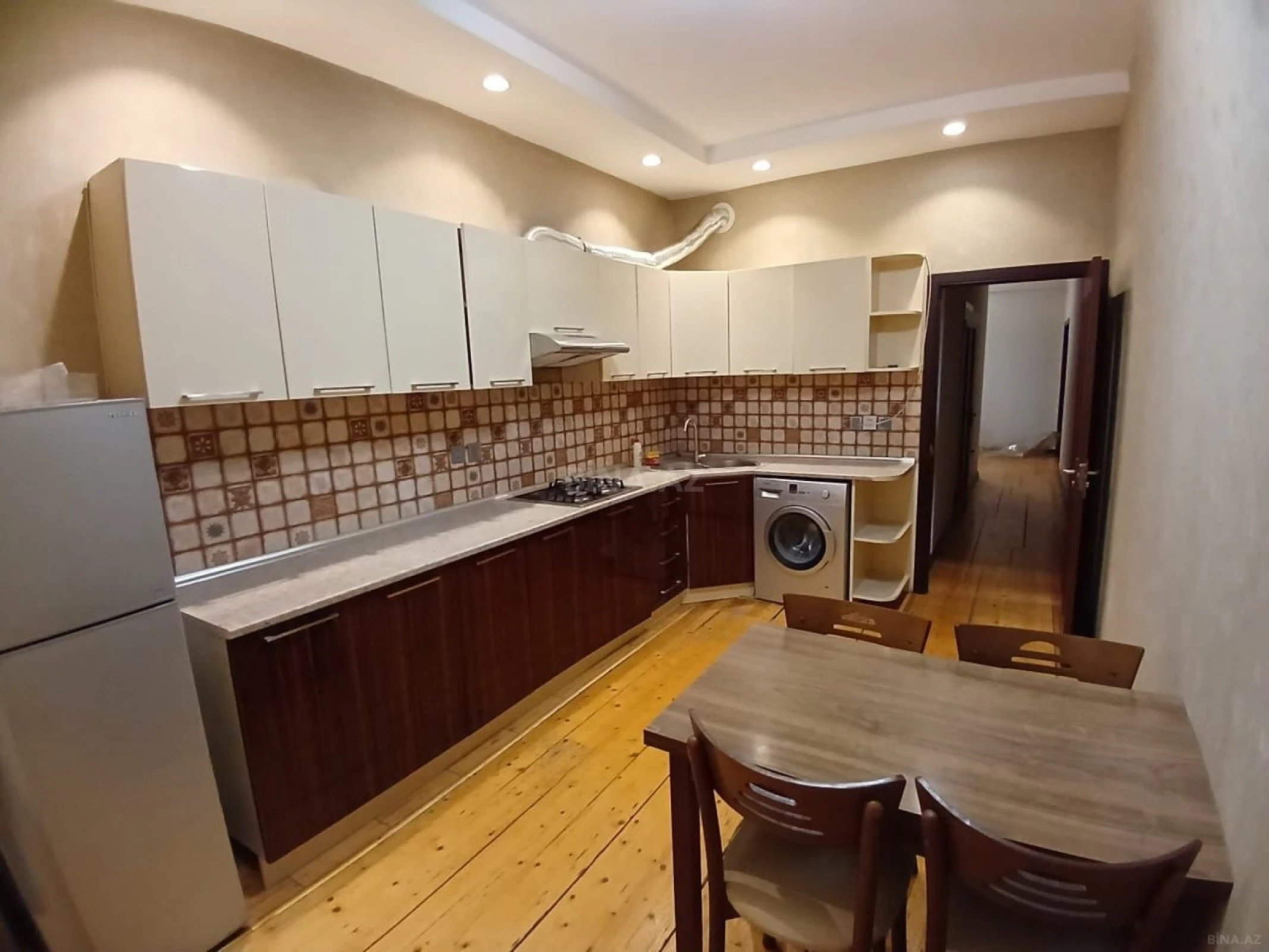 Satılır 2 otaqlı mənzil 95 m²
