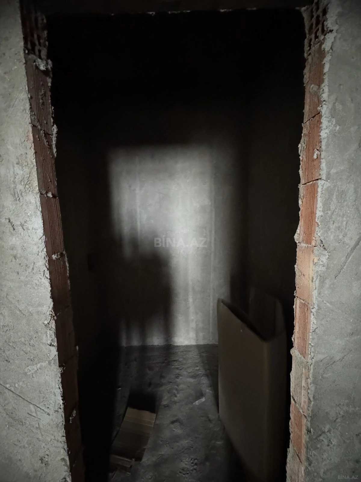 Satılır 2 otaqlı mənzil 91 m²