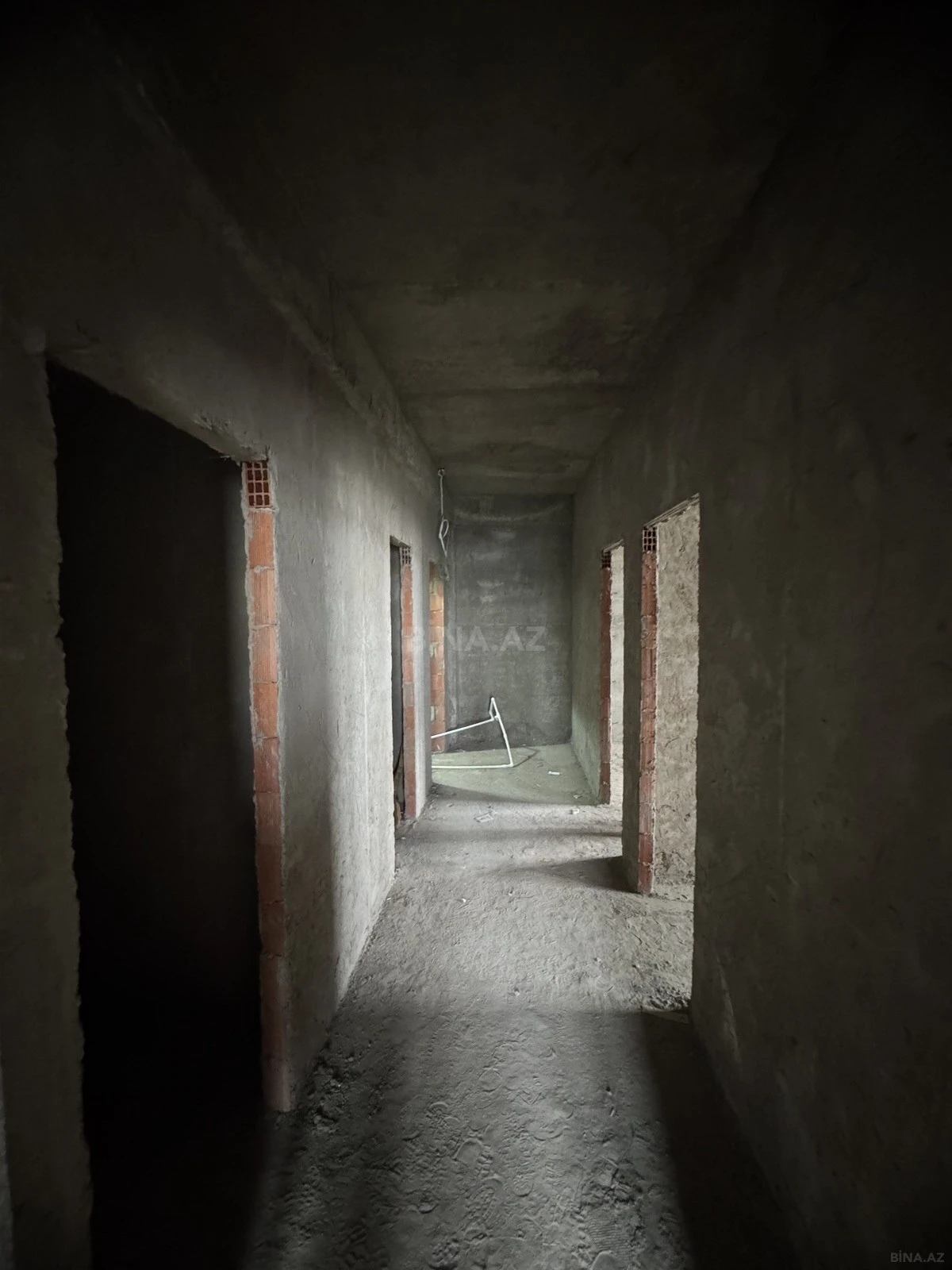 Satılır 2 otaqlı mənzil 91 m²