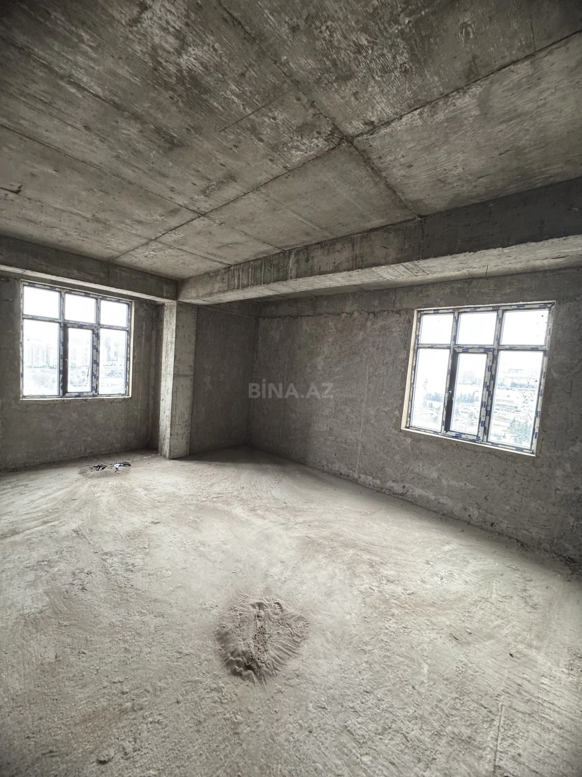 Satılır 2 otaqlı mənzil 91 m²